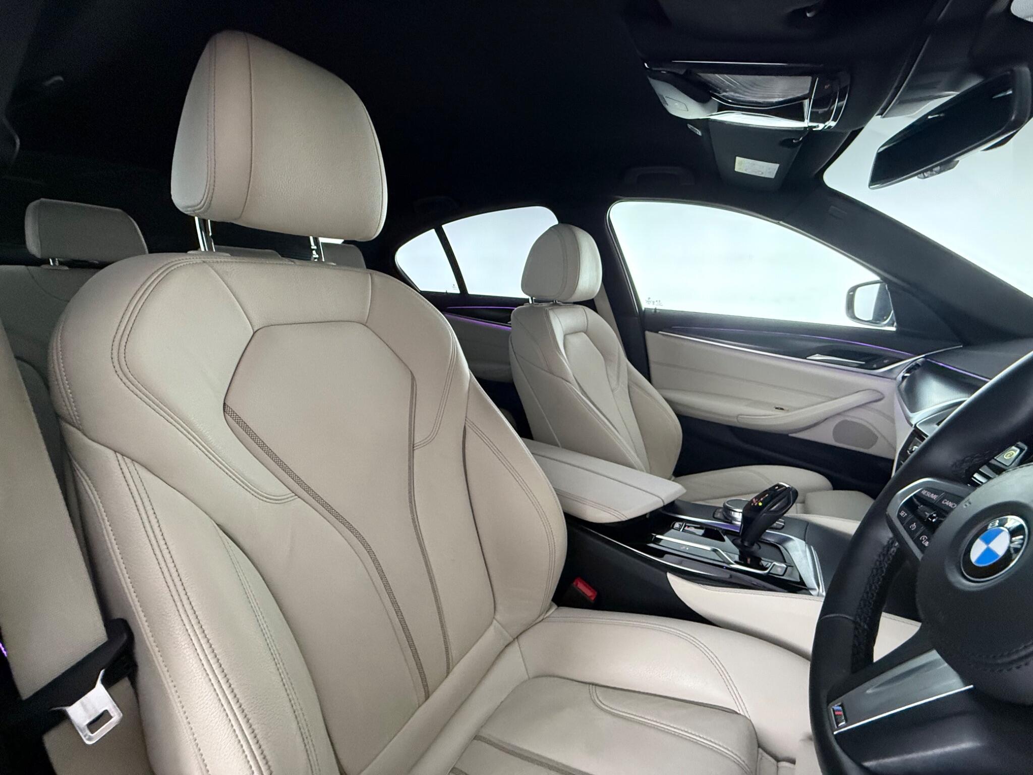 BMW 5 Series view 31