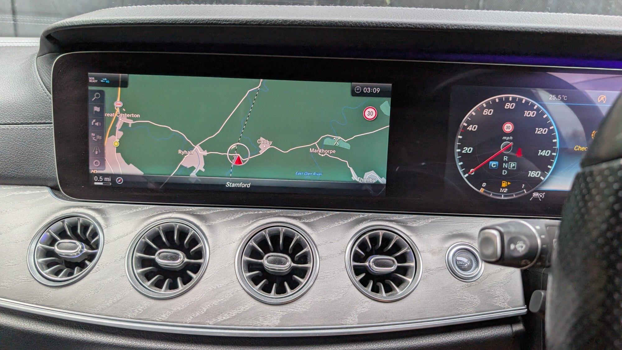Mercedes-Benz CLS view 20
