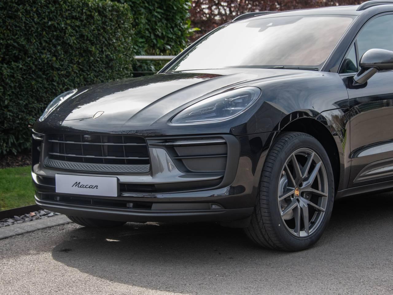 Porsche Macan view 9