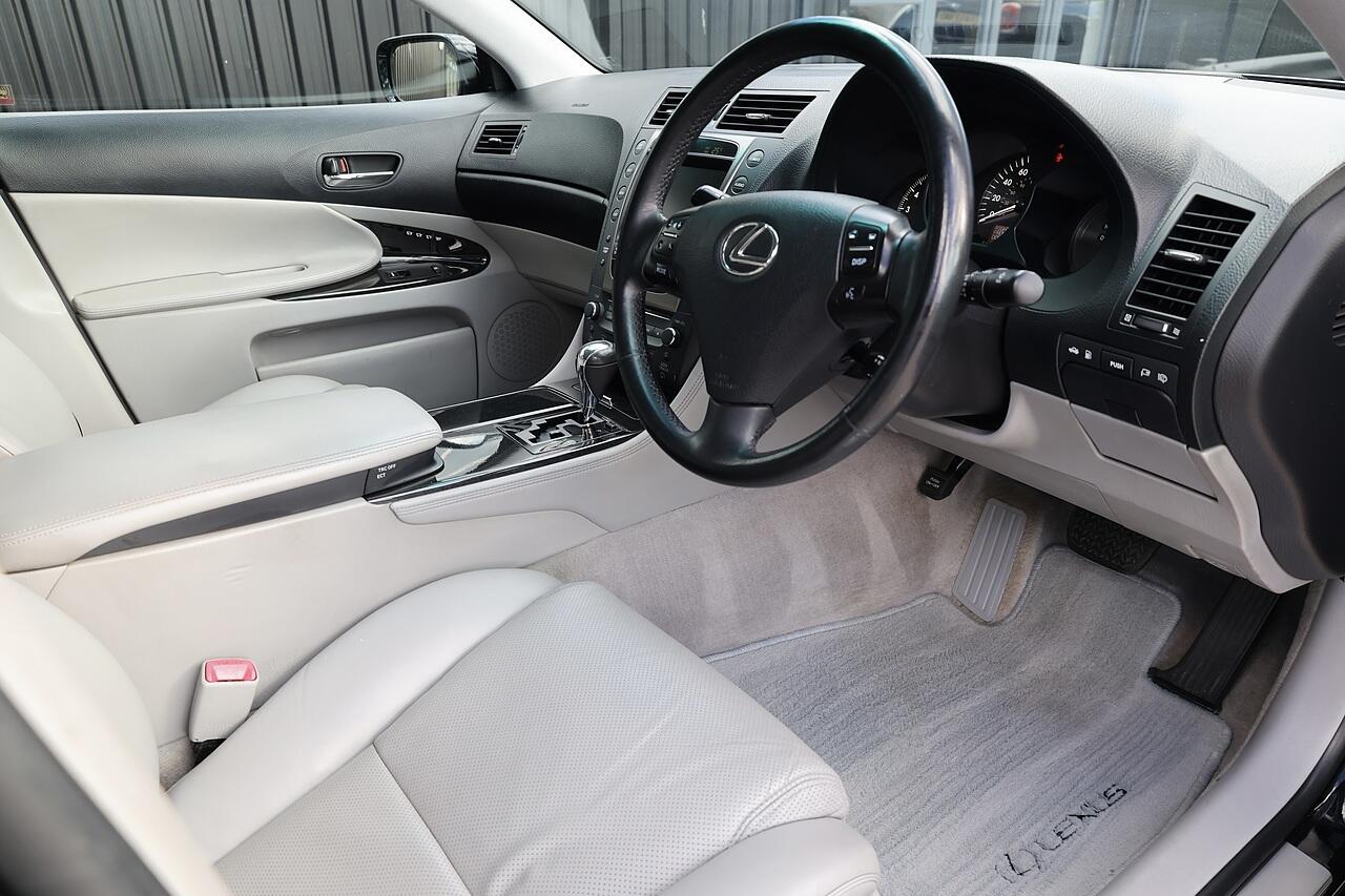 Lexus GS view 8