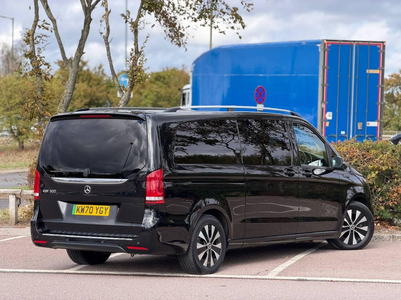 Mercedes-Benz Eqv view 65