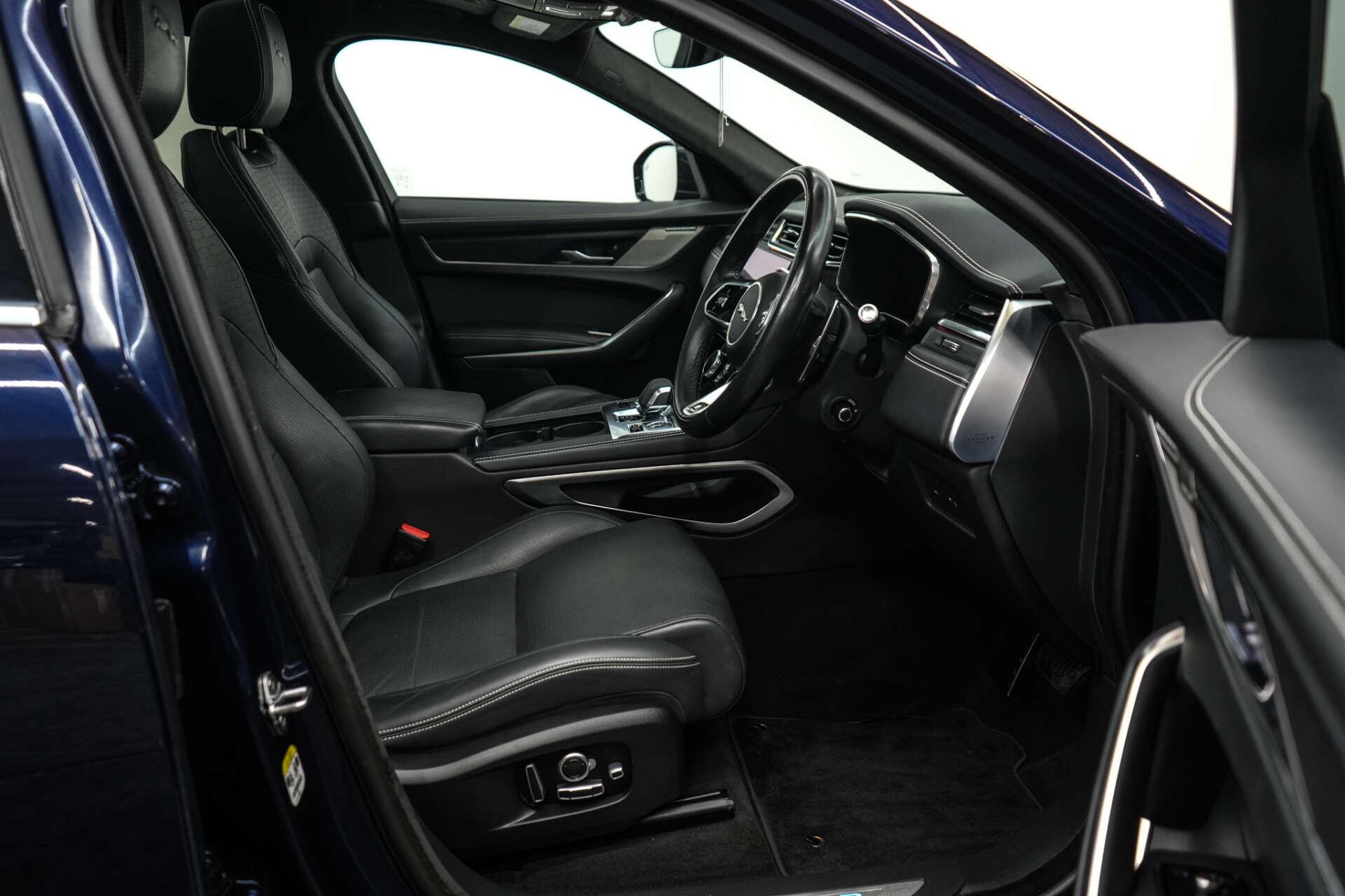 Jaguar F-Pace view 16
