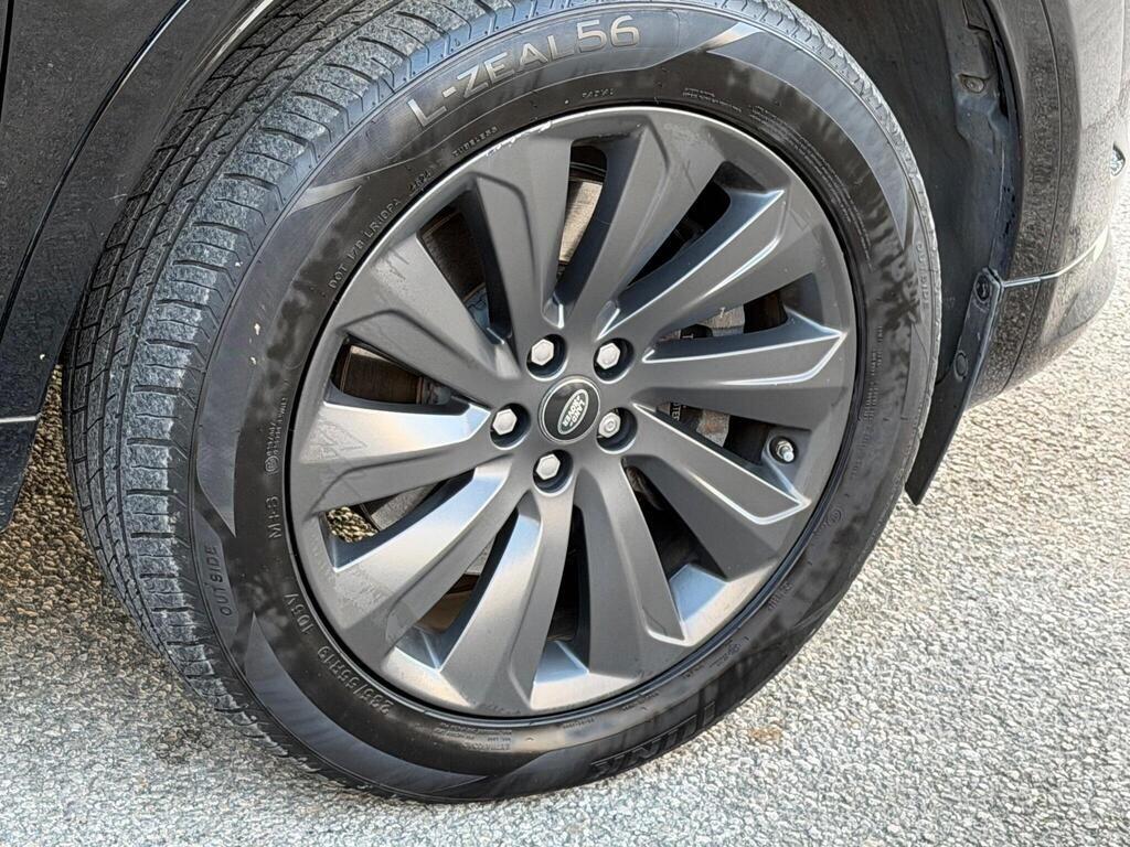 Land Rover Discovery Sport view 54
