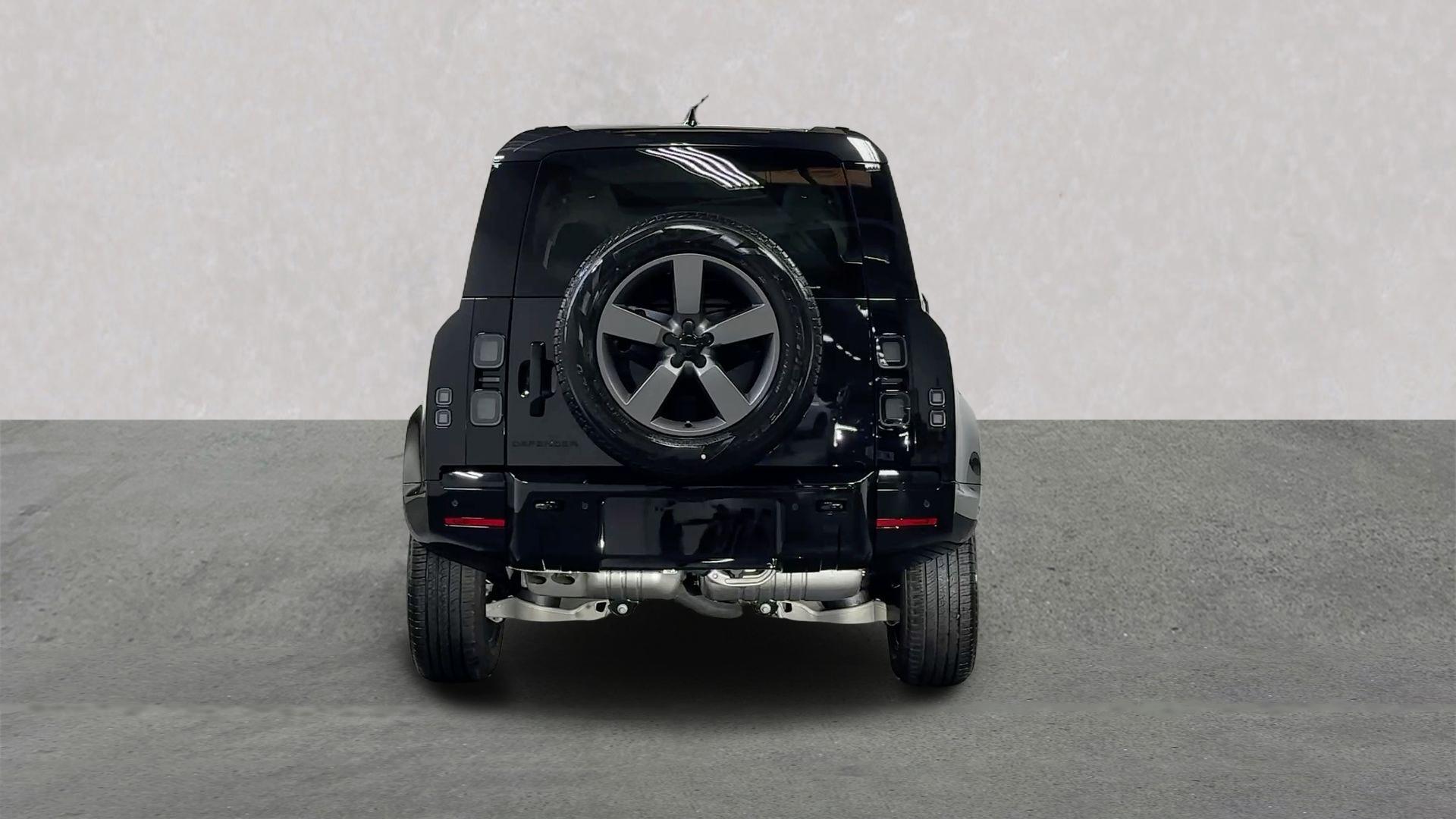 Land Rover Defender view 6