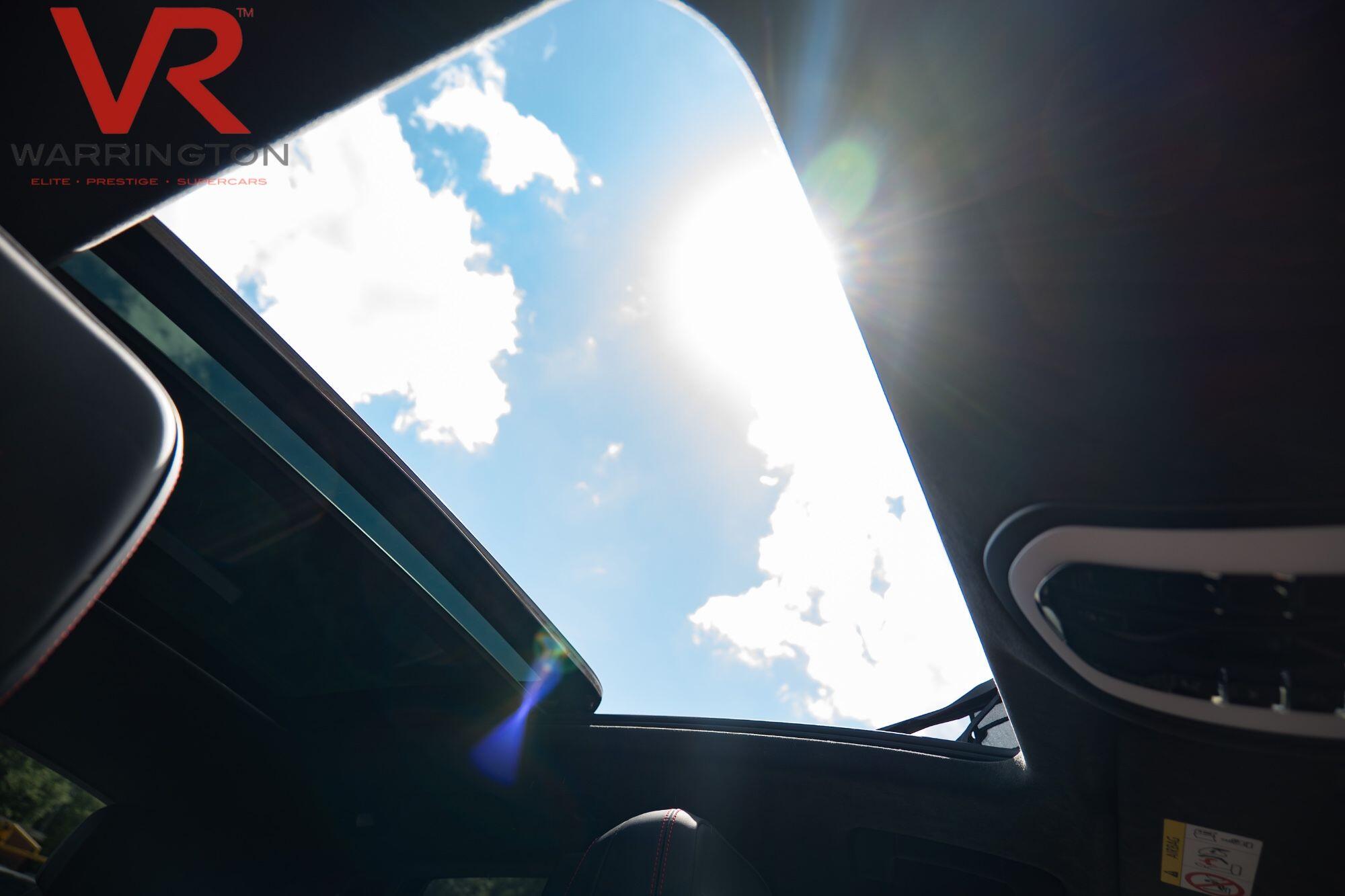 Porsche Macan view 42