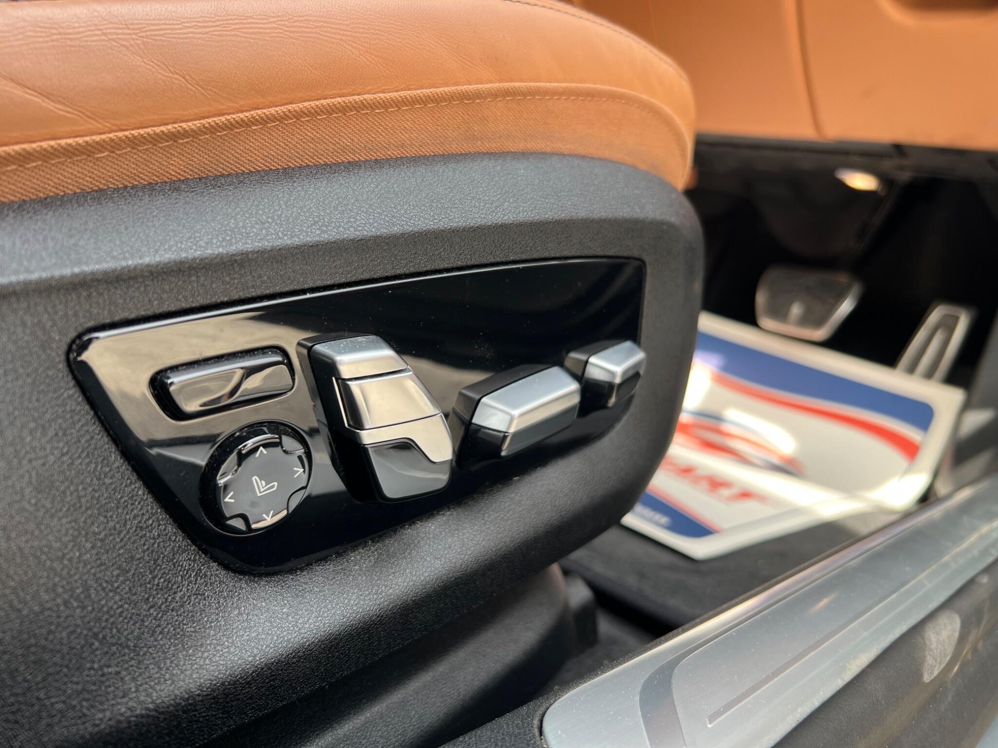 BMW 7 Series view 13