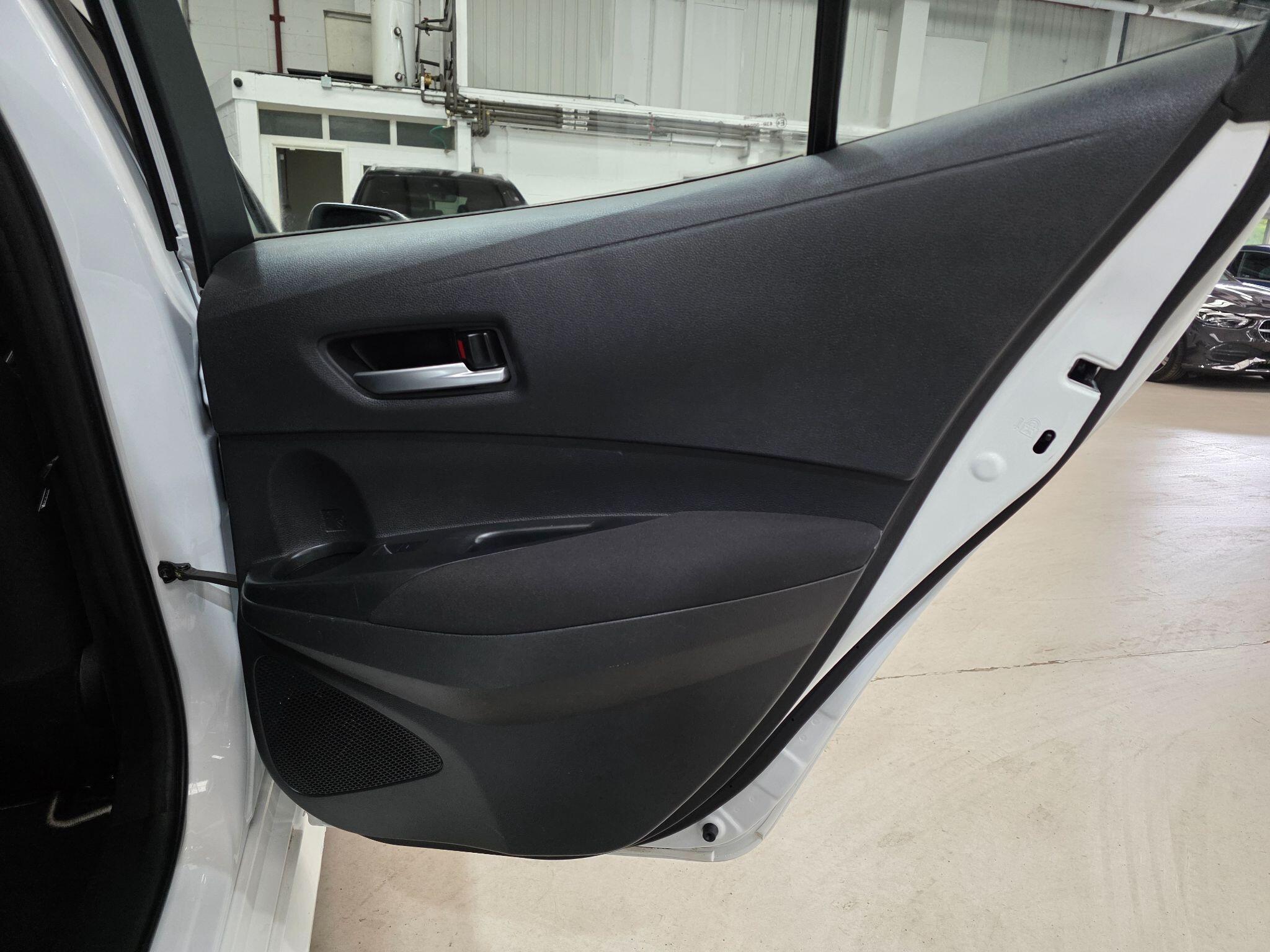 Toyota Corolla view 19