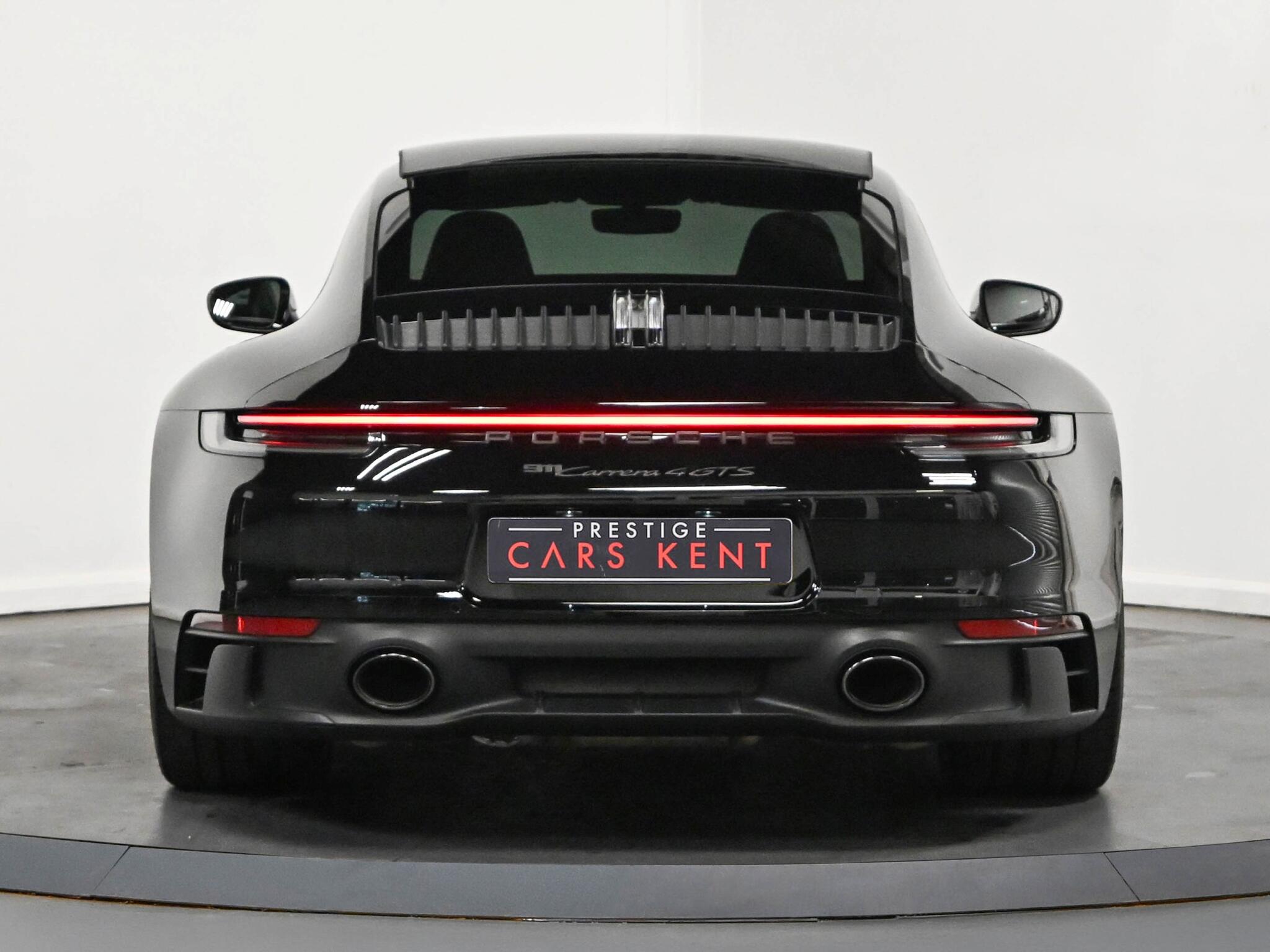 Porsche 911 view 28
