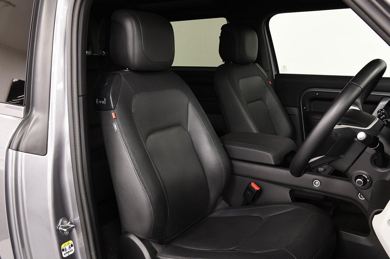 Land Rover Defender view 8