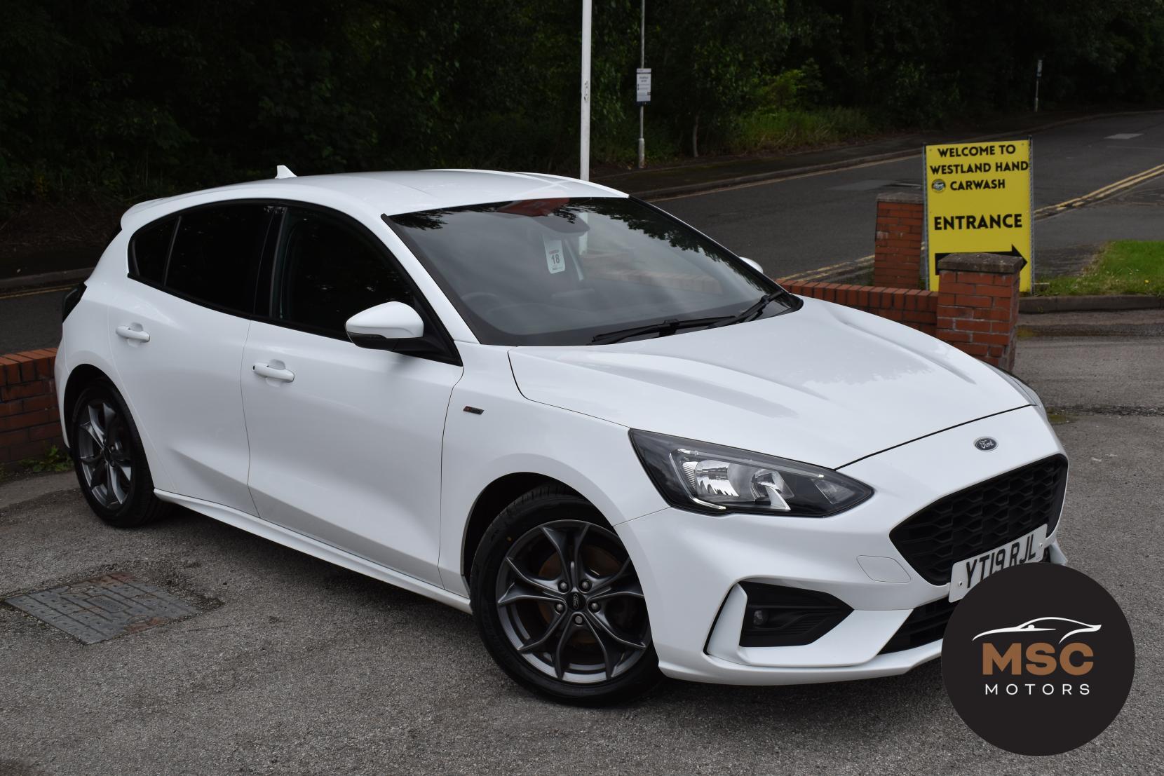 Ford Focus main image
