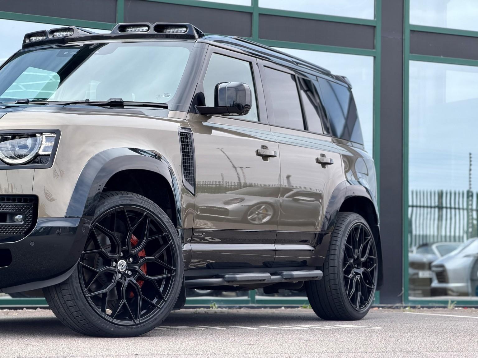 Land Rover Defender view 16
