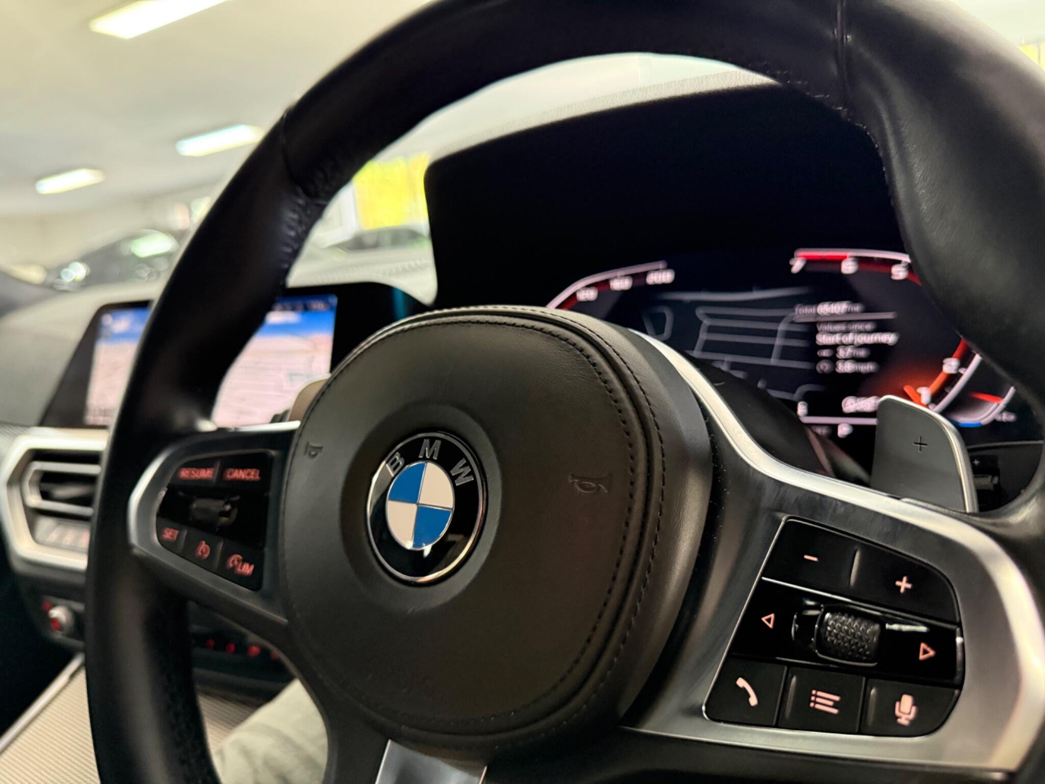 BMW 3 Series view 18