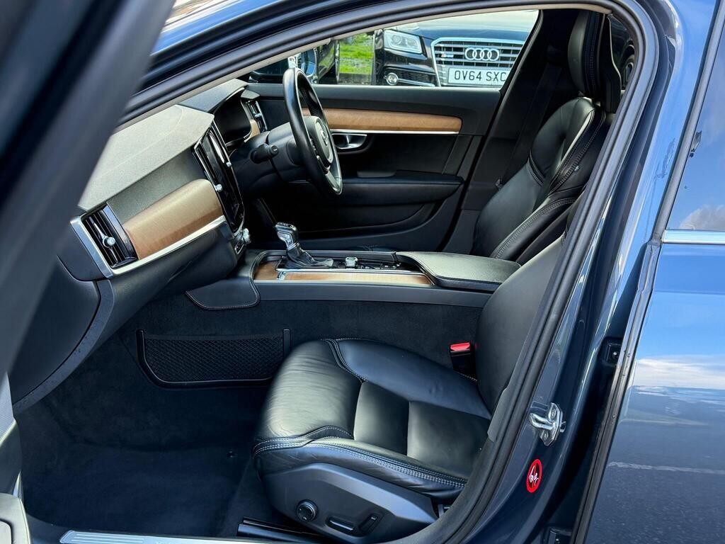 Volvo S90 view 17