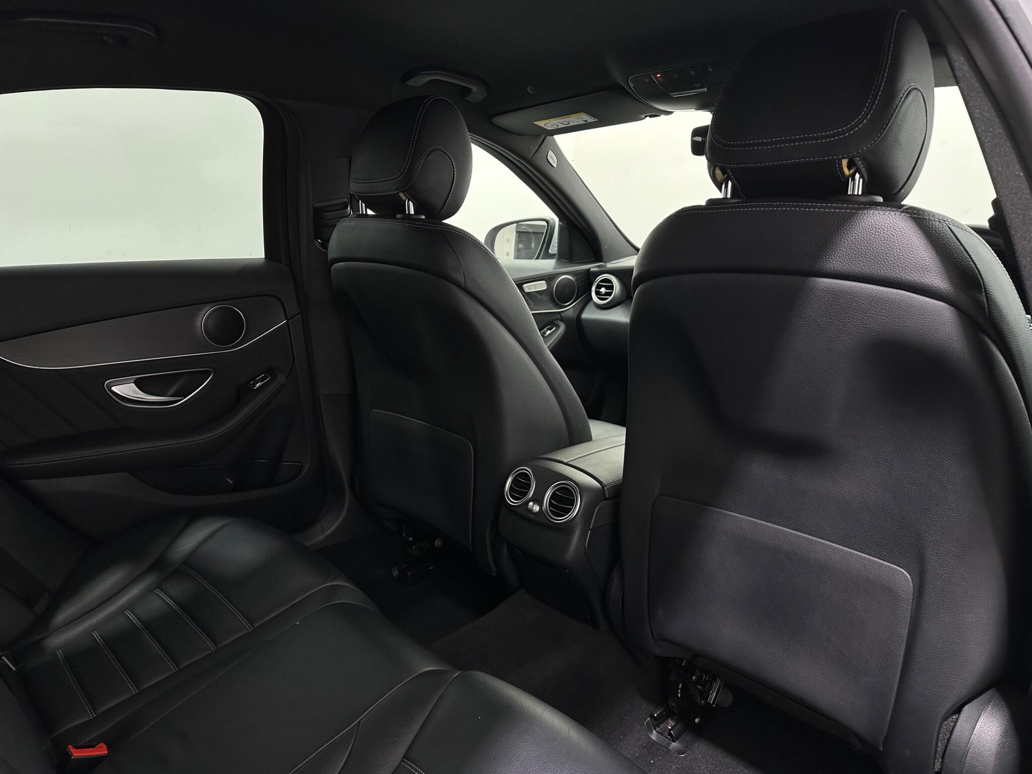 Mercedes-Benz C-Class view 43