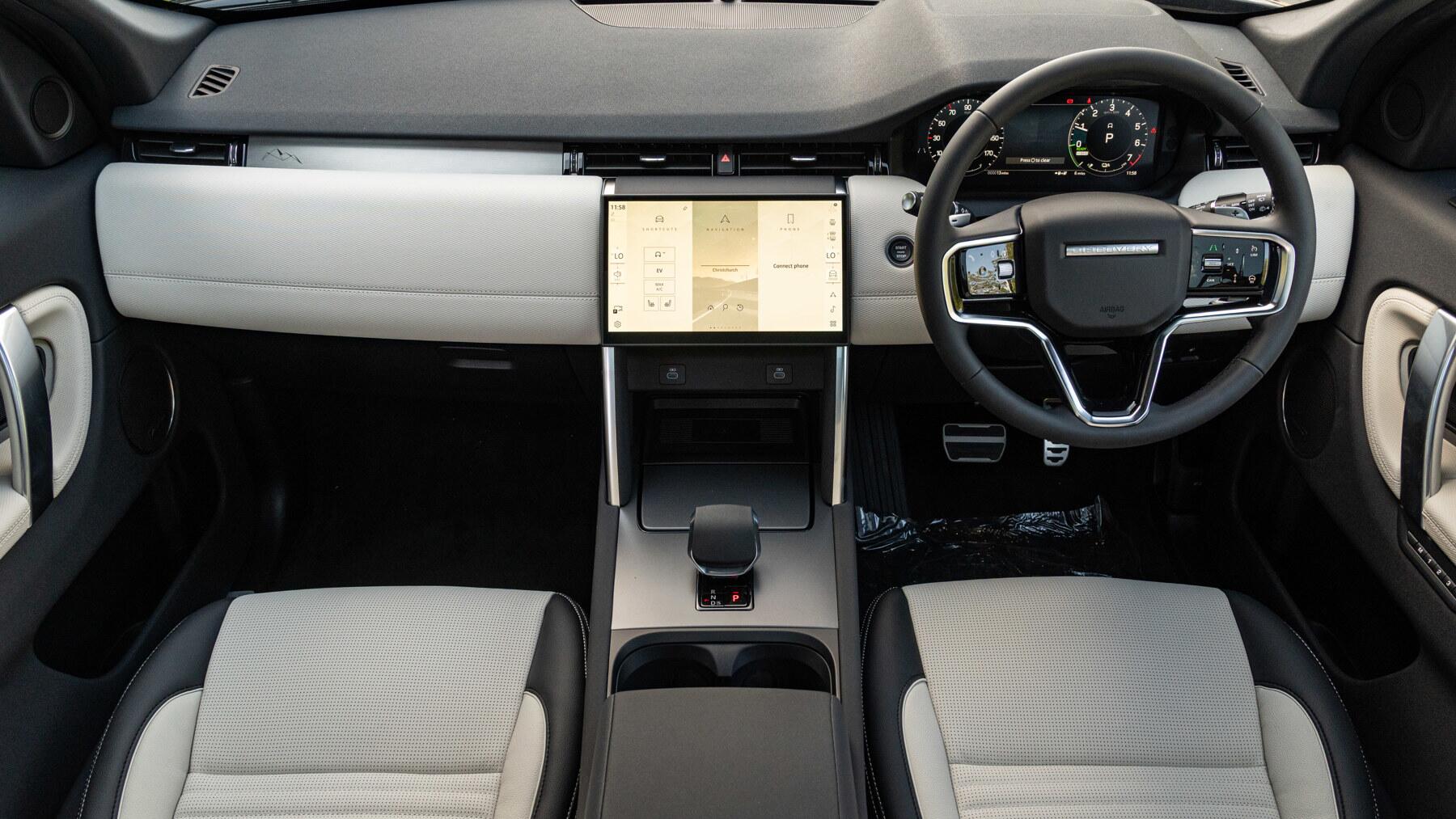 Land Rover Discovery Sport view 9