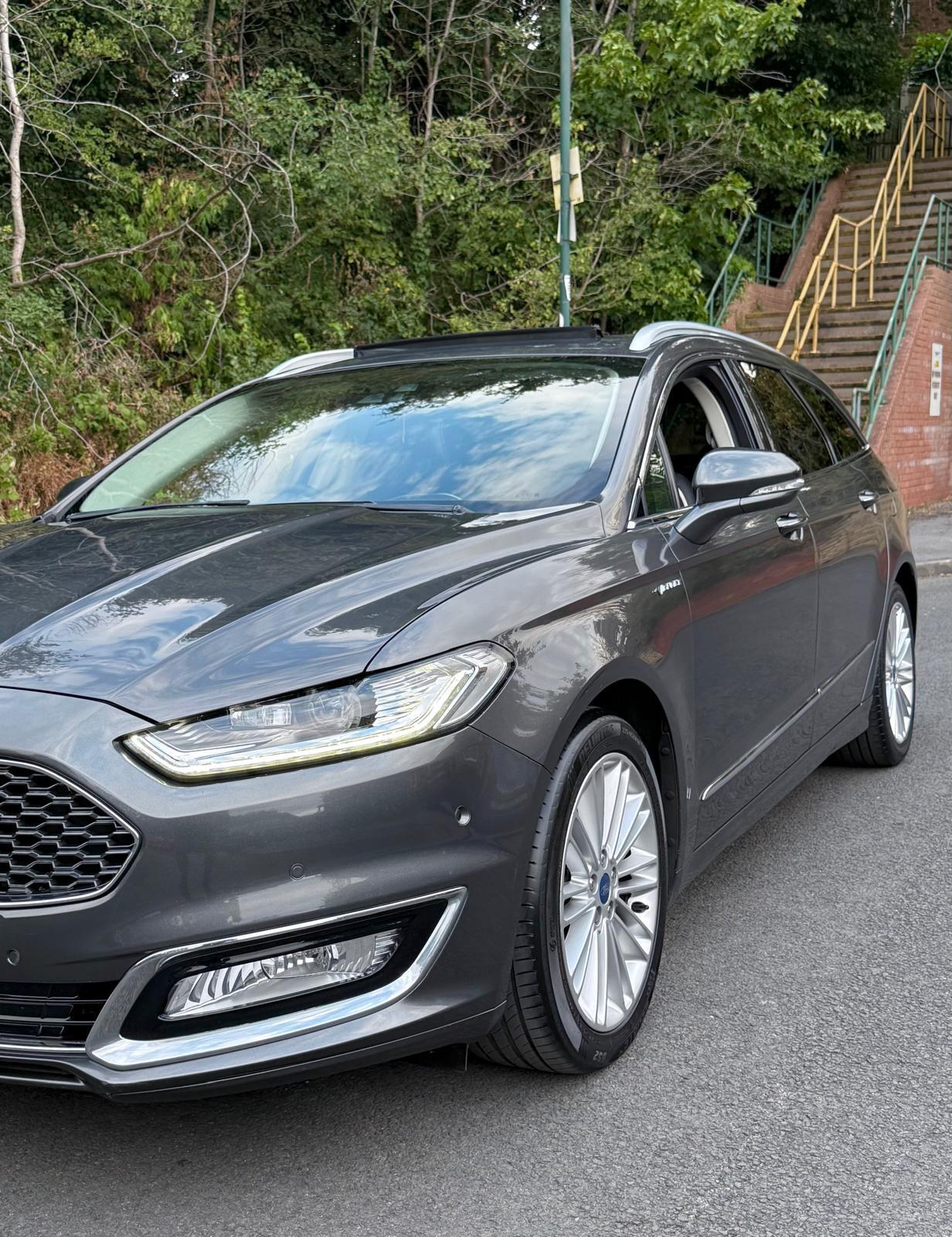 Ford Mondeo view 72