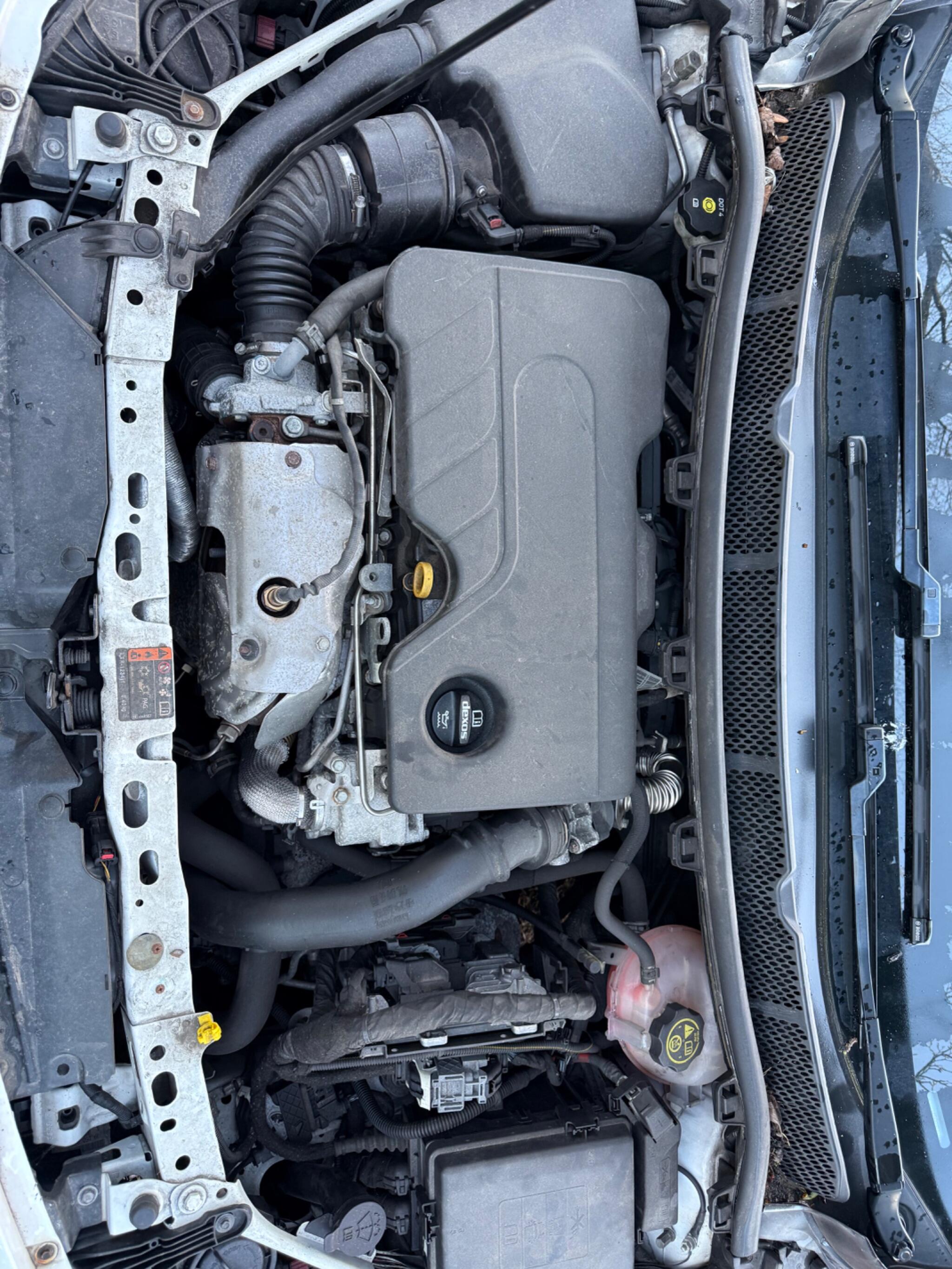 Vauxhall Astra 1.6 CDTi BlueInjection SRi Nav Sports Tourer Auto Euro 6 (s/s) 5dr — photo 21 of 44