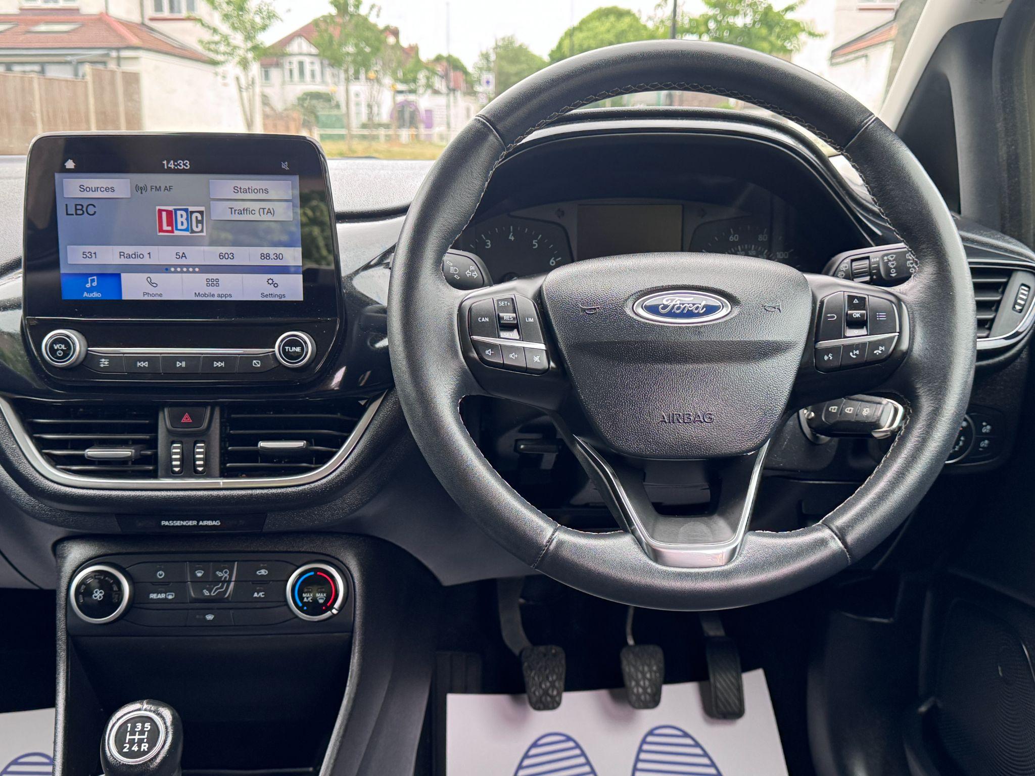2018 Ford Fiesta image 28