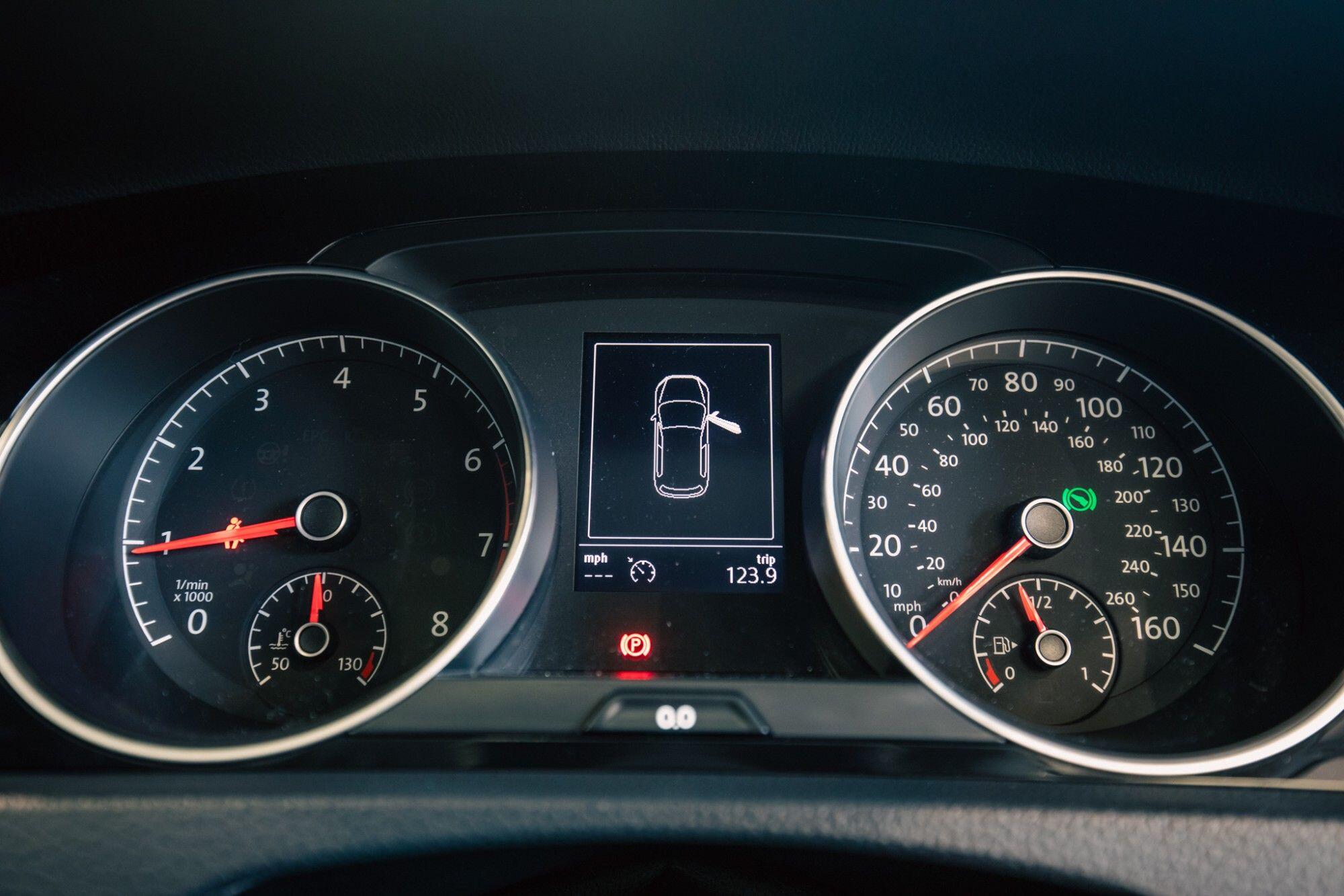 Volkswagen Golf view 14