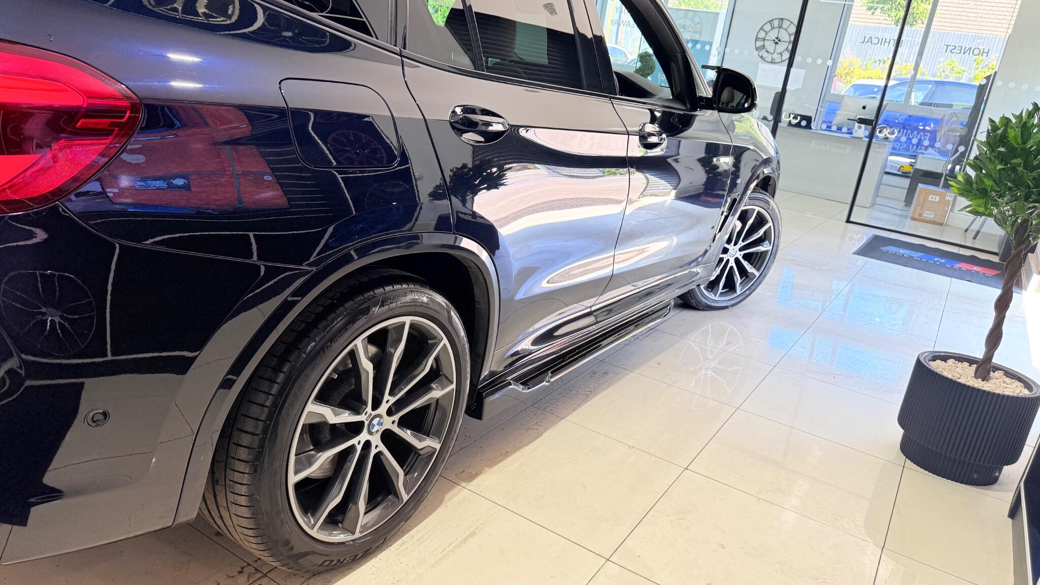 BMW X3 view 11