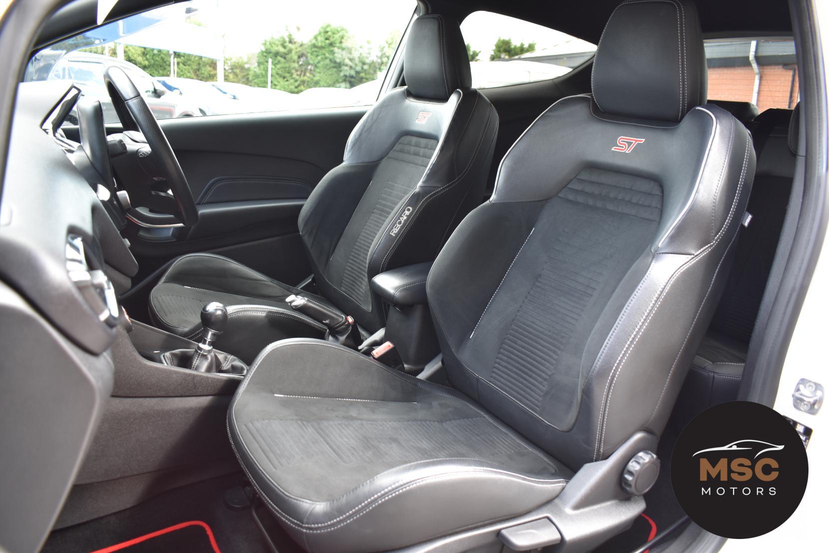Ford Fiesta view 38