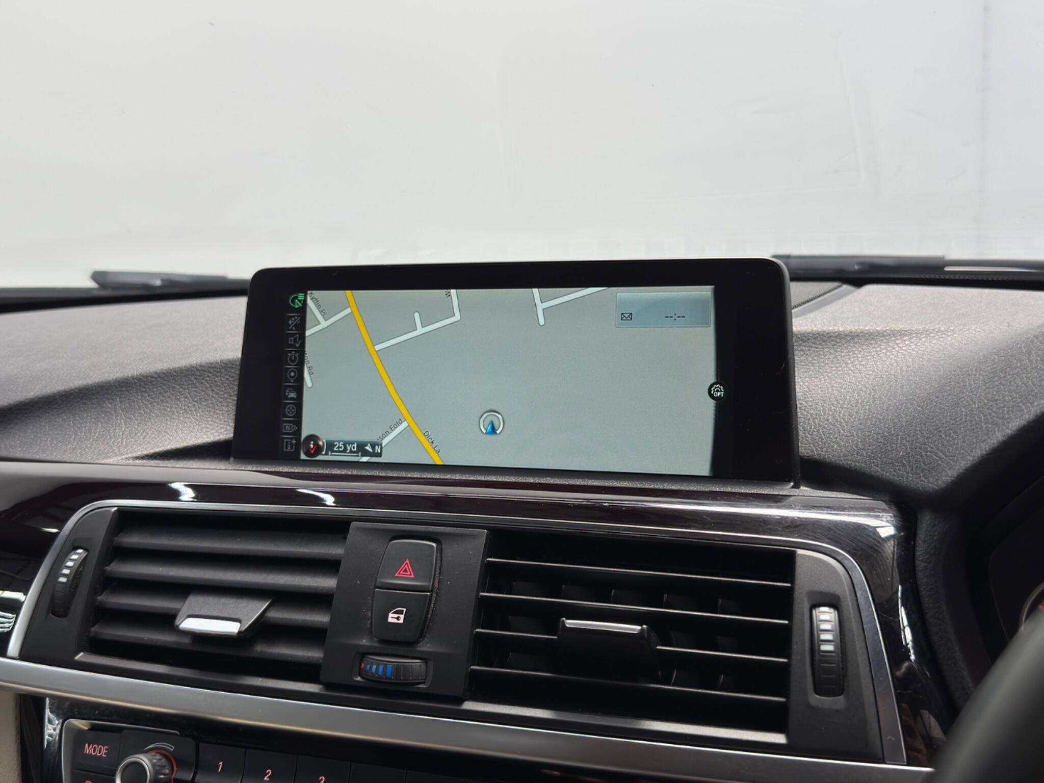 BMW 3 Series view 9