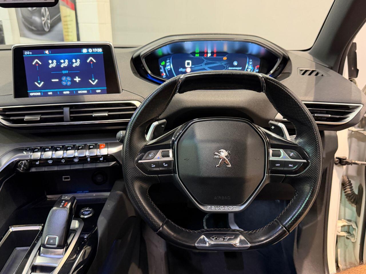 Peugeot 3008 view 18