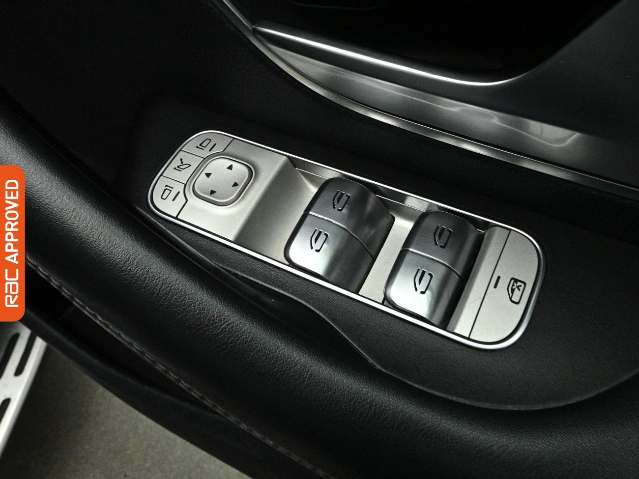 Mercedes-Benz GLE view 30