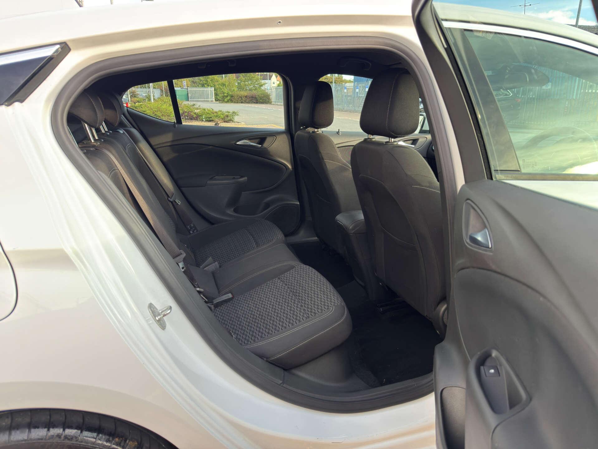 Vauxhall Astra view 27