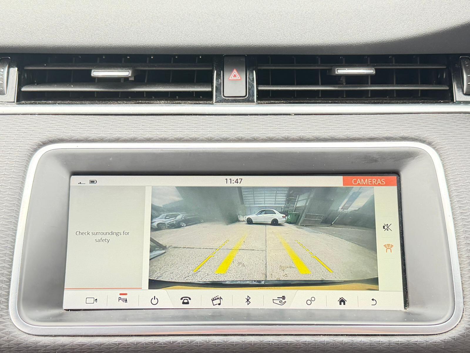 Land Rover Range Rover Evoque view 26