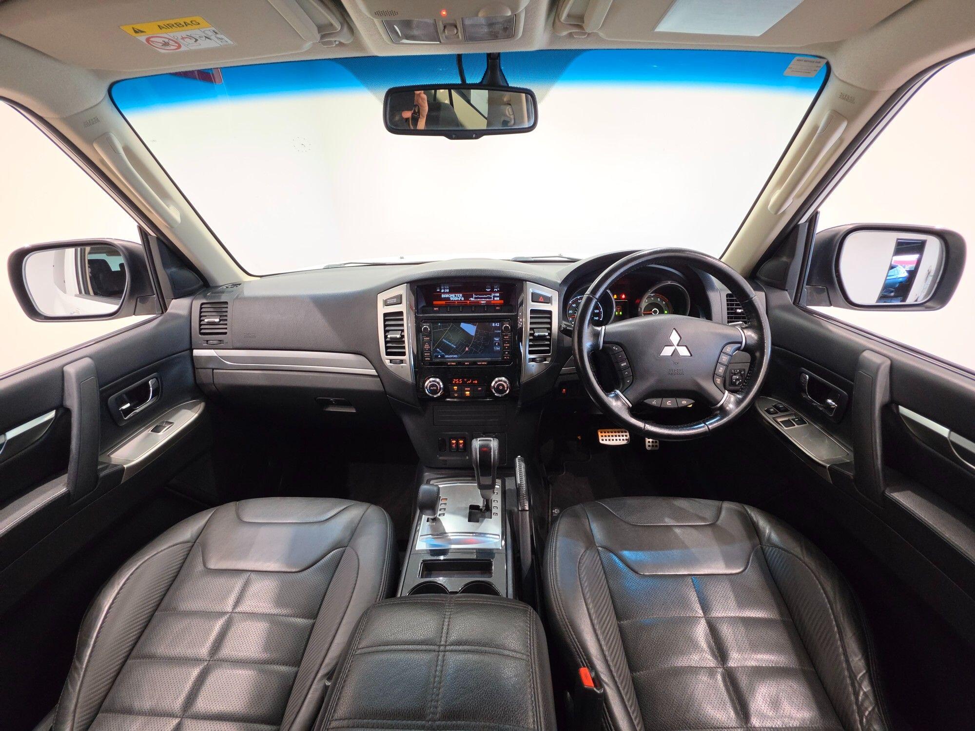 Mitsubishi Shogun view 20