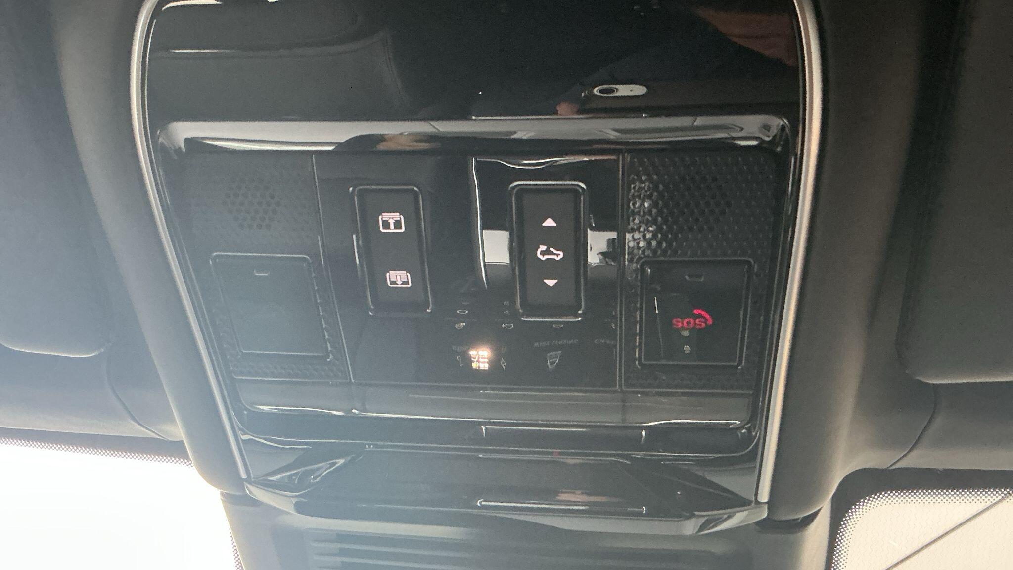 Land Rover Range Rover view 47