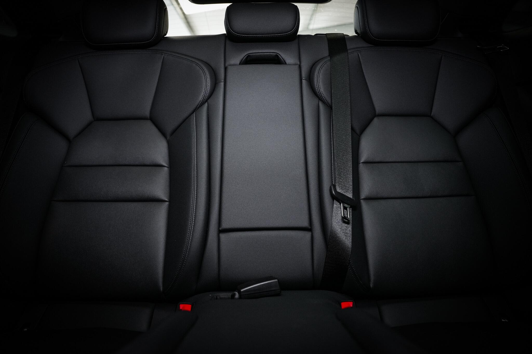 Audi e-tron GT view 25