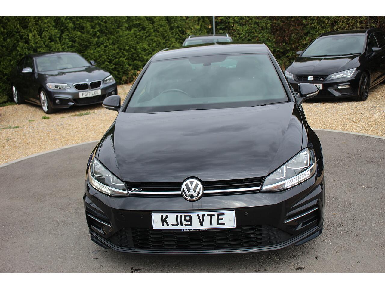 Volkswagen Golf view 3