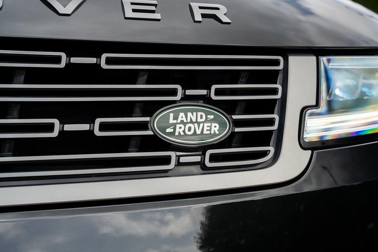 Land Rover Range Rover Sport view 30