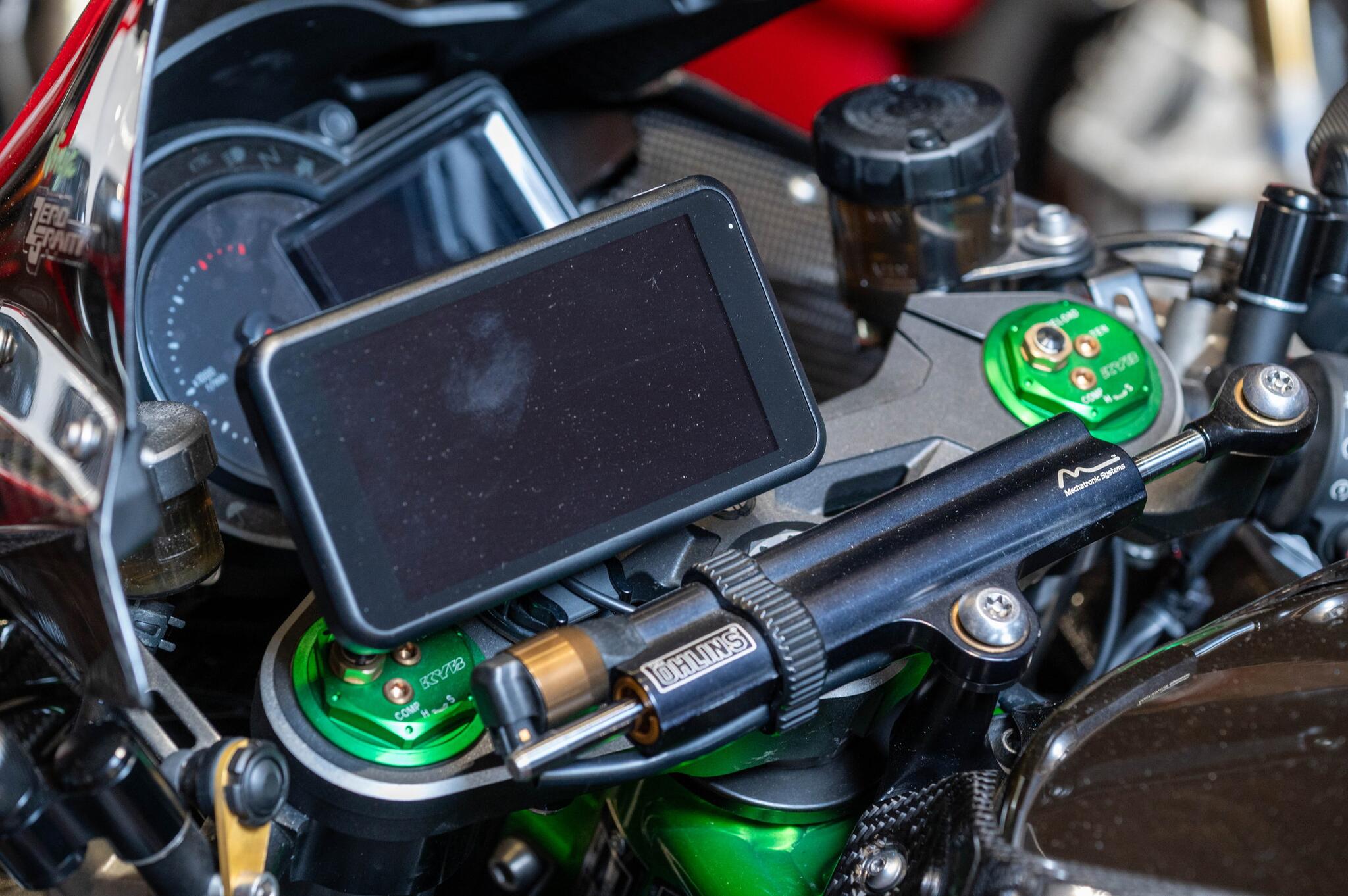 Kawasaki Ninja H2 view 16