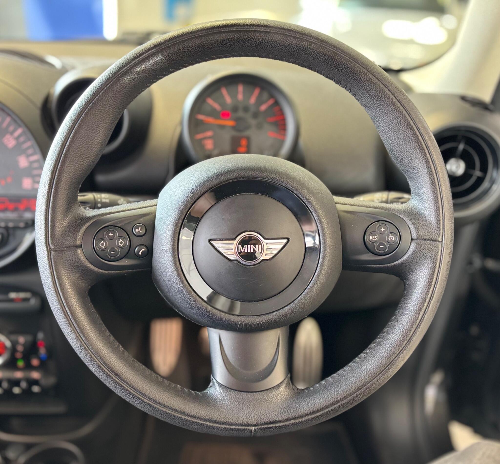 Mini Countryman view 25
