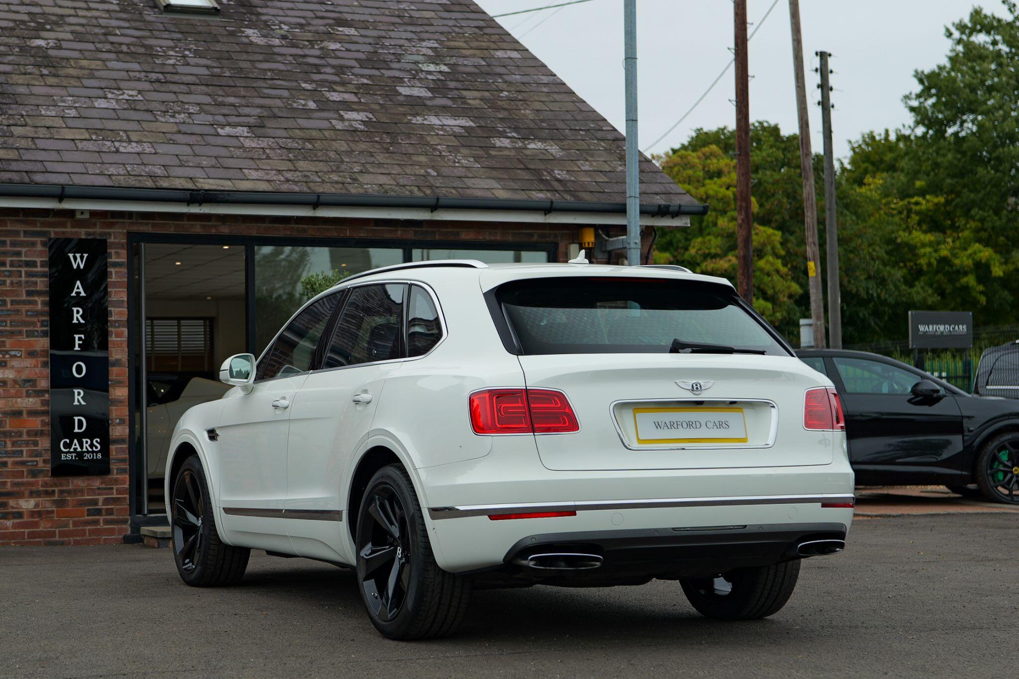 Bentley Bentayga view 6