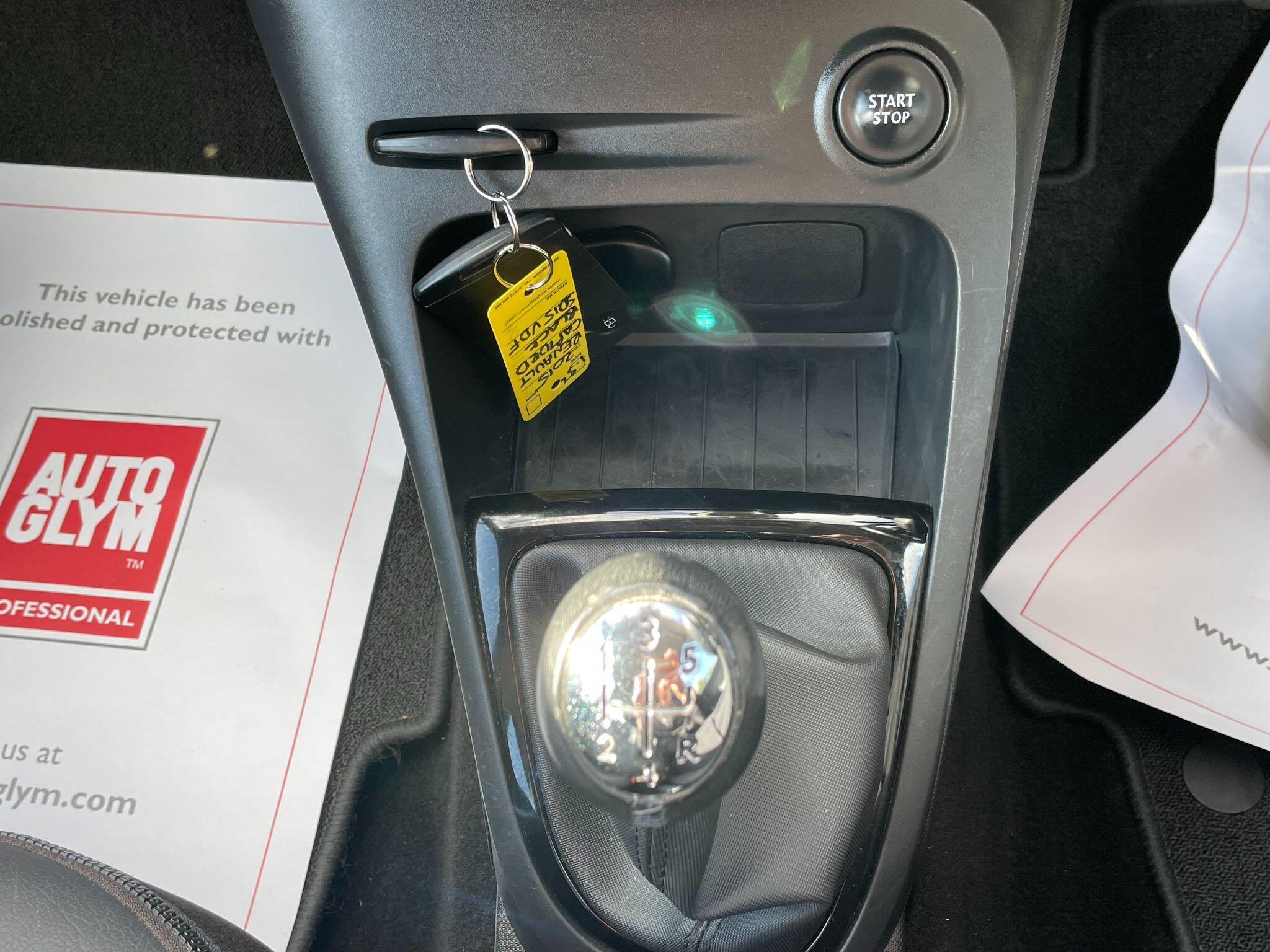 Renault Captur view 30
