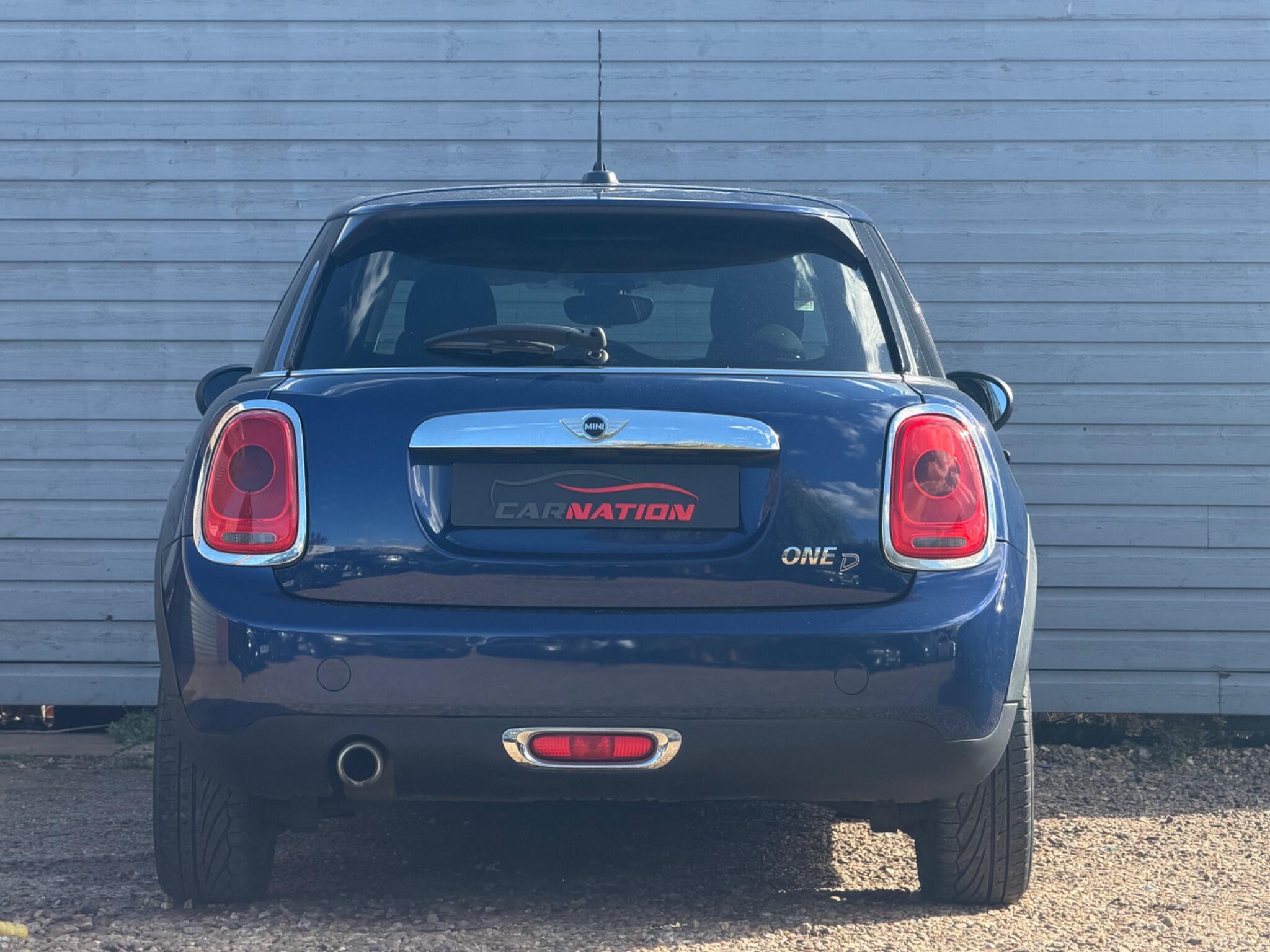 MINI Hatch view 6