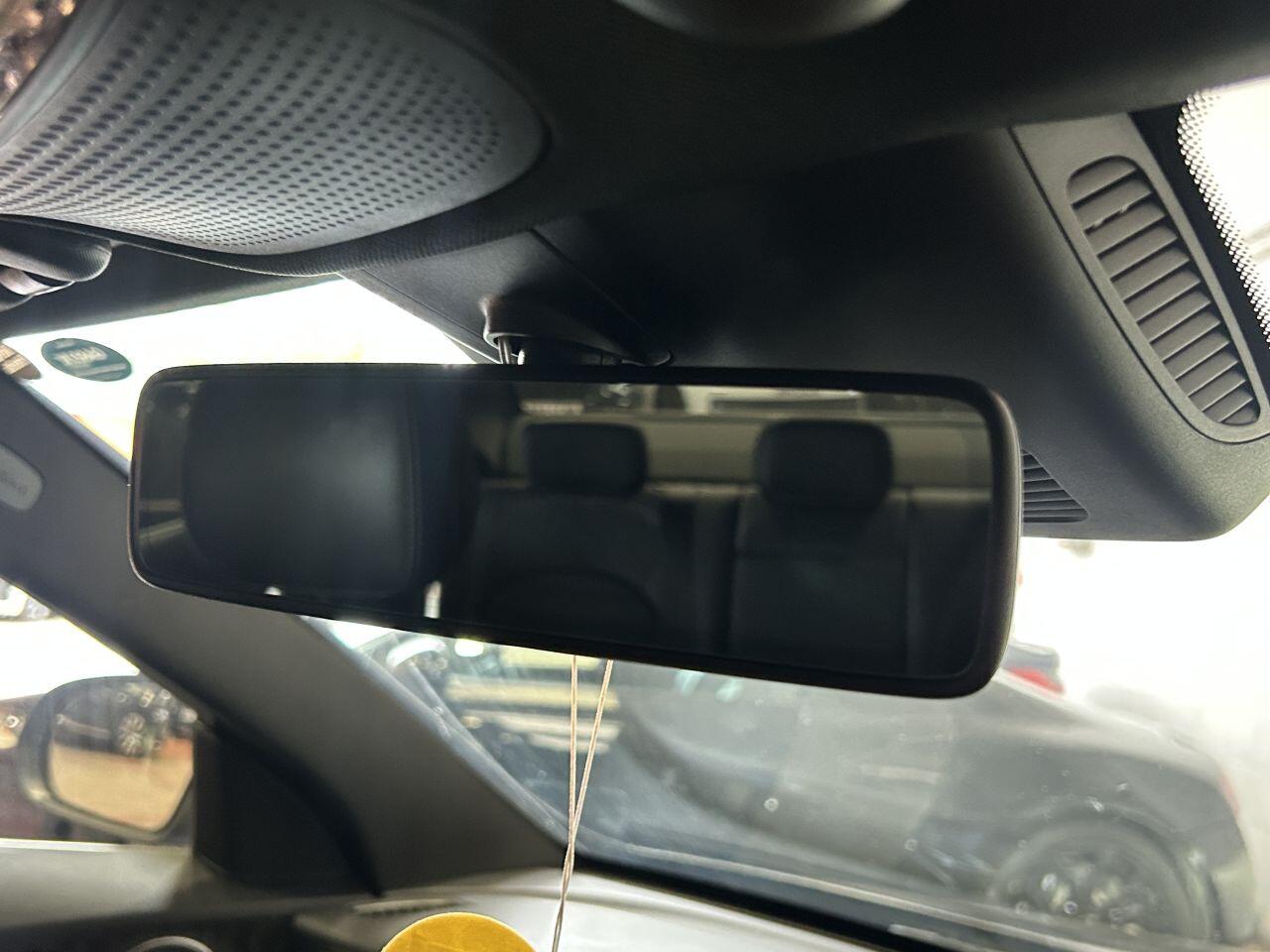 Mercedes-Benz C Class view 61
