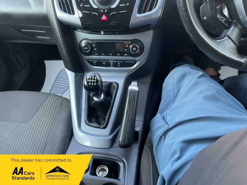 2014 Ford Focus image 33