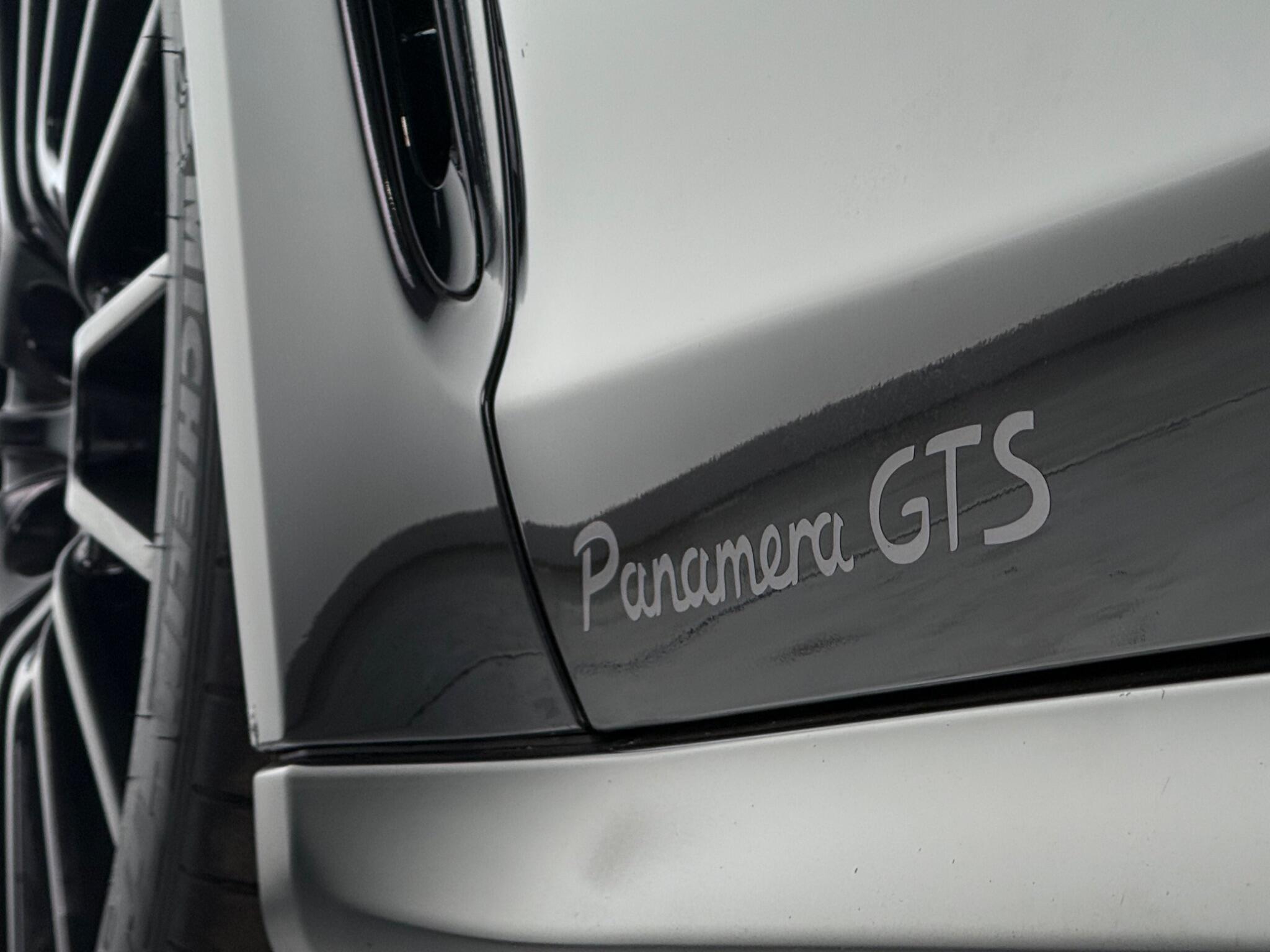 Porsche Panamera view 80