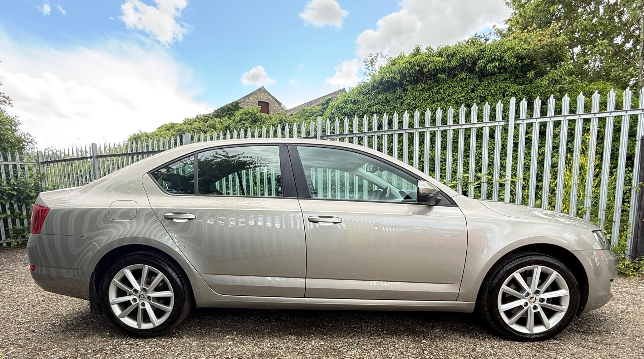 2014 Skoda Octavia image 16