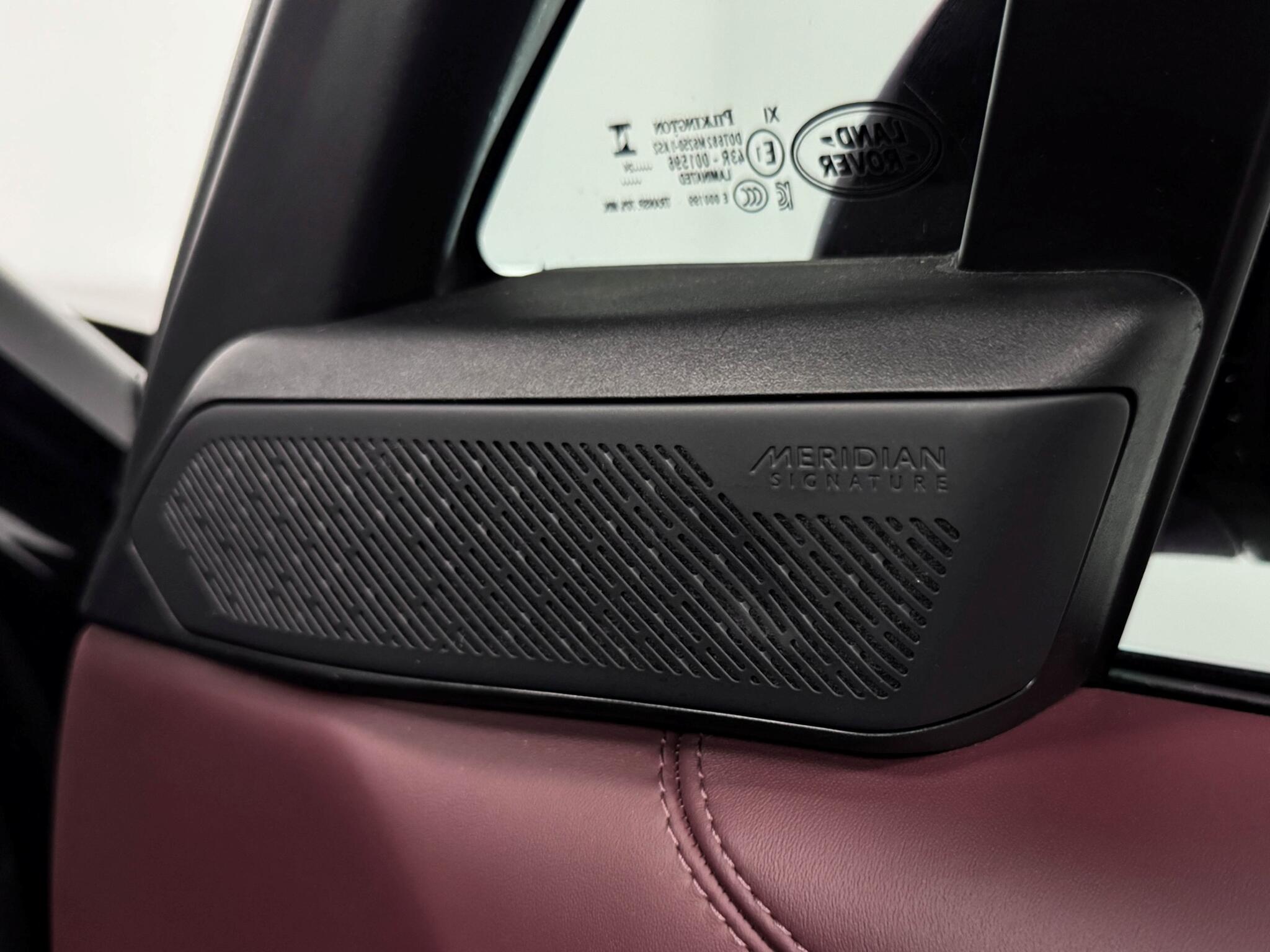 Land Rover Range Rover view 21