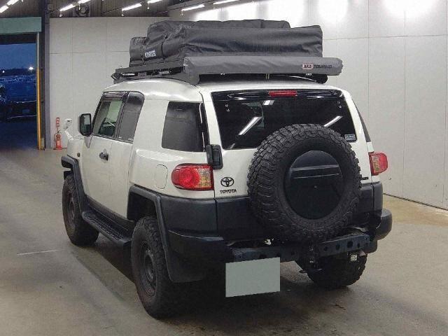 Toyota FJ Cruiser view 7