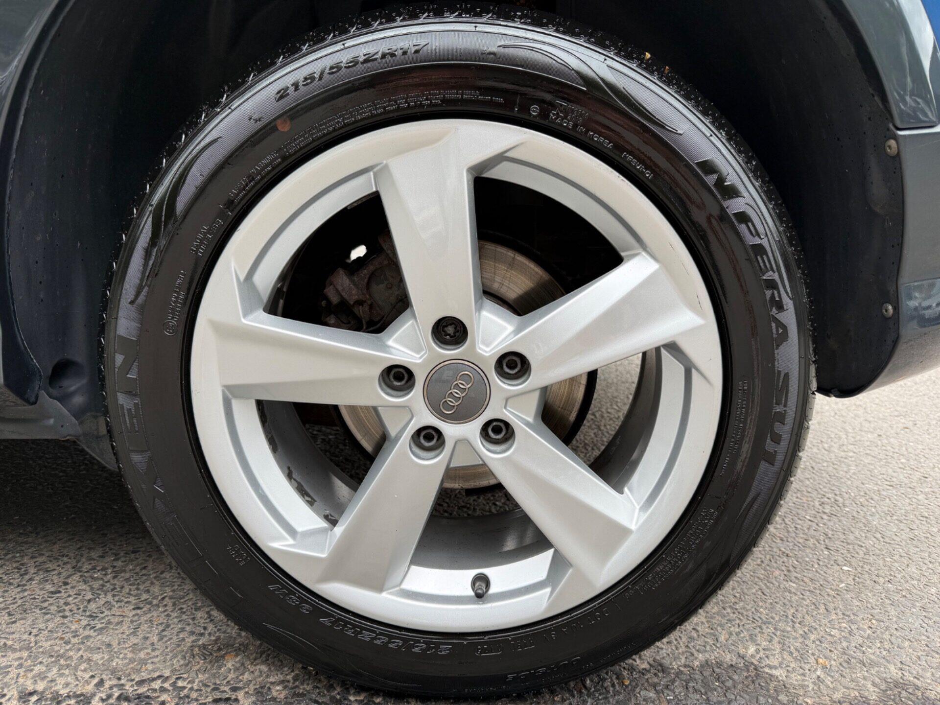 Audi Q2 view 52