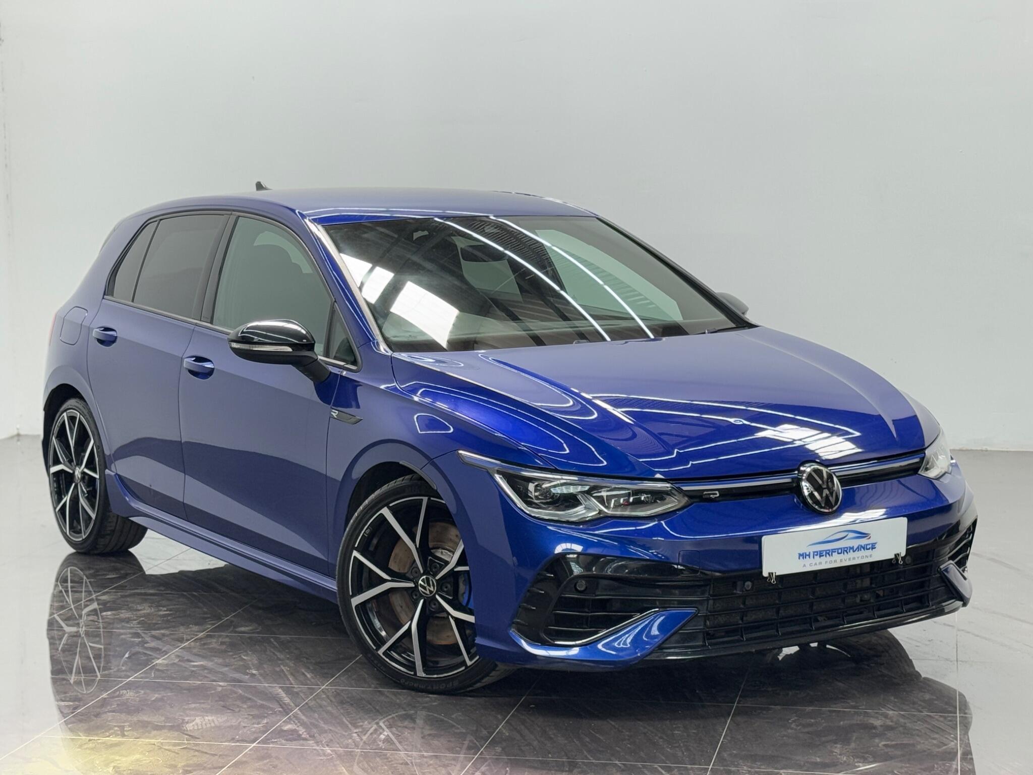 Volkswagen Golf view 3