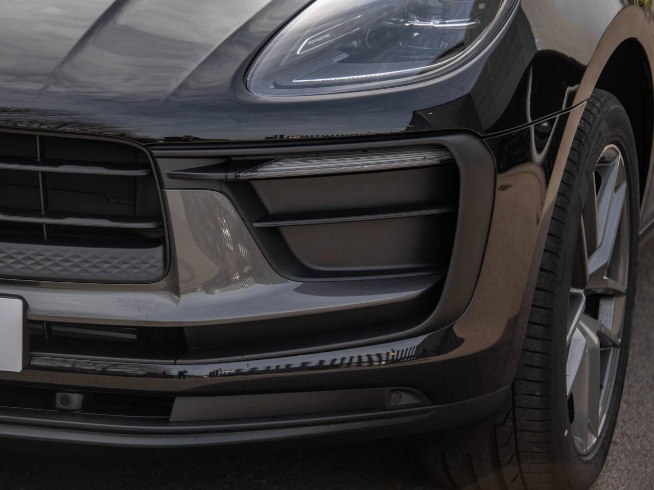 Porsche Macan view 10