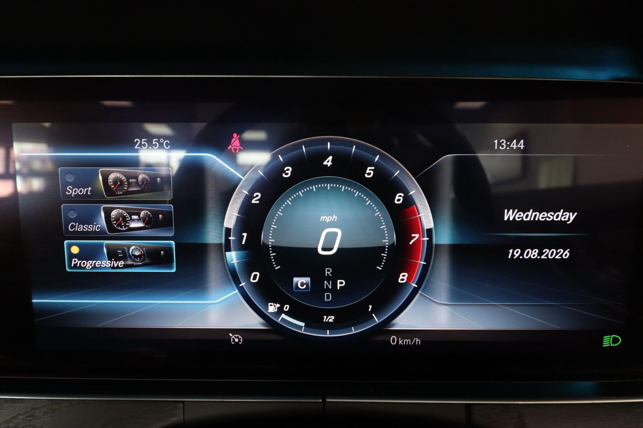 Mercedes-Benz E Class view 46